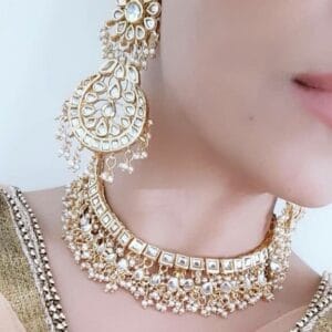 Ihina White Necklace Set