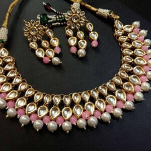 Holika Pink-White Necklace