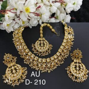 Saundarya Kundan Set