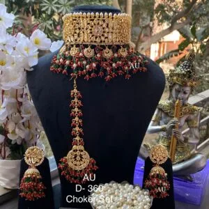 Amrit Kundan Choker Set In Maroon Green