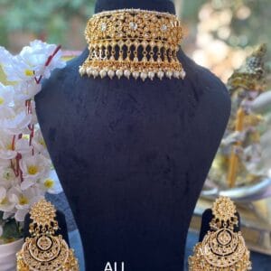 Nyra Kundan Set