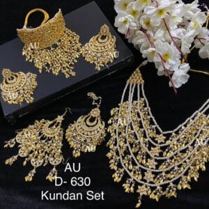 Arpita Bridal Set With Maangtikka And Jhumar