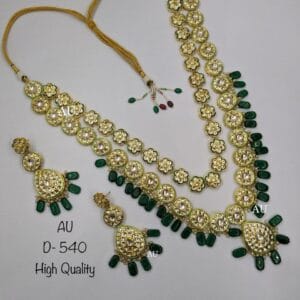 Vaani Kundan Set