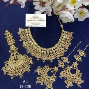 Vasudha Kundan Set